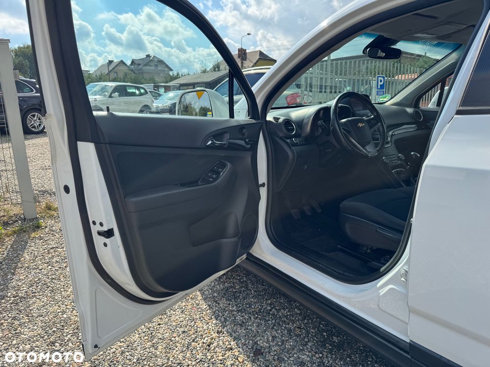 Chevrolet Orlando - 10