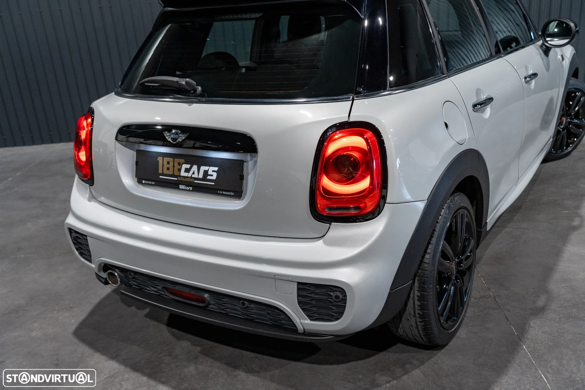 MINI 5 Portas Cooper D Auto - 53