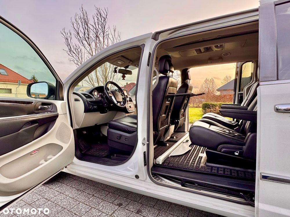 Lancia Voyager 2.8CRD Gold - 10