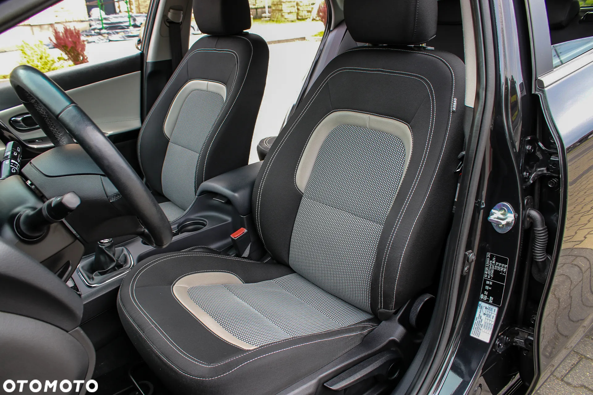 Kia Ceed 1.6 GDI Dream Team Edition - 31