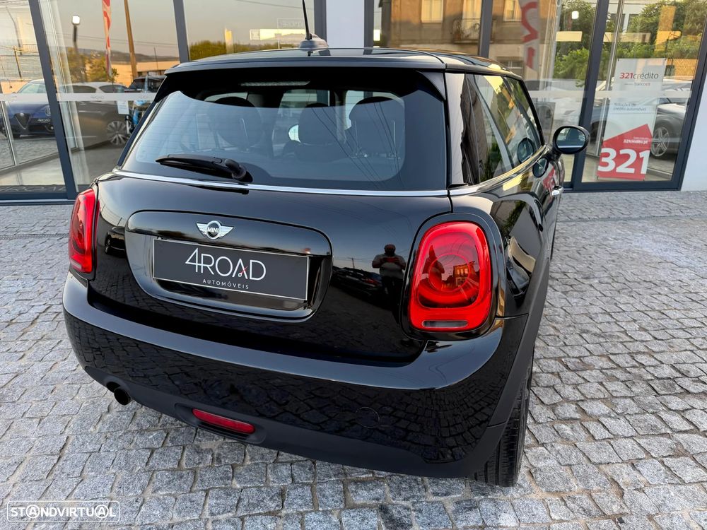 MINI 3 Portas One D - 19