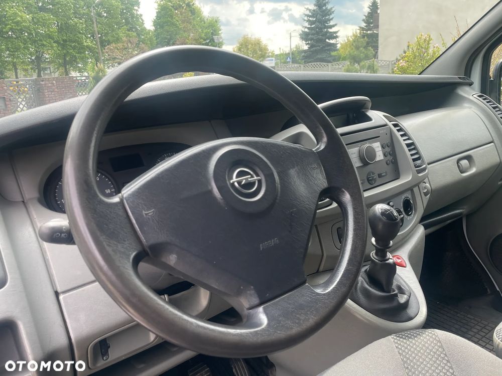 Opel Vivaro - 8
