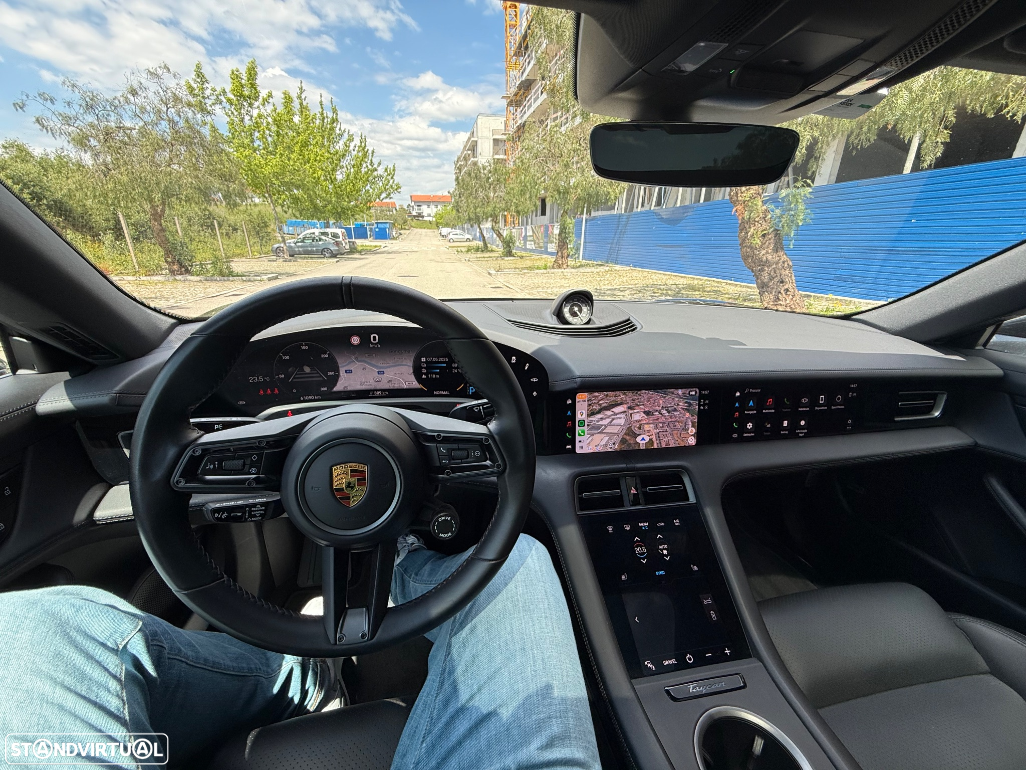 Porsche Taycan Cross Turismo 4 - 30