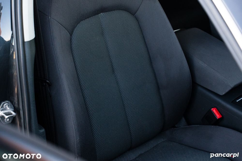 Audi A6 Avant 2.0 TDI ultra S tronic - 32