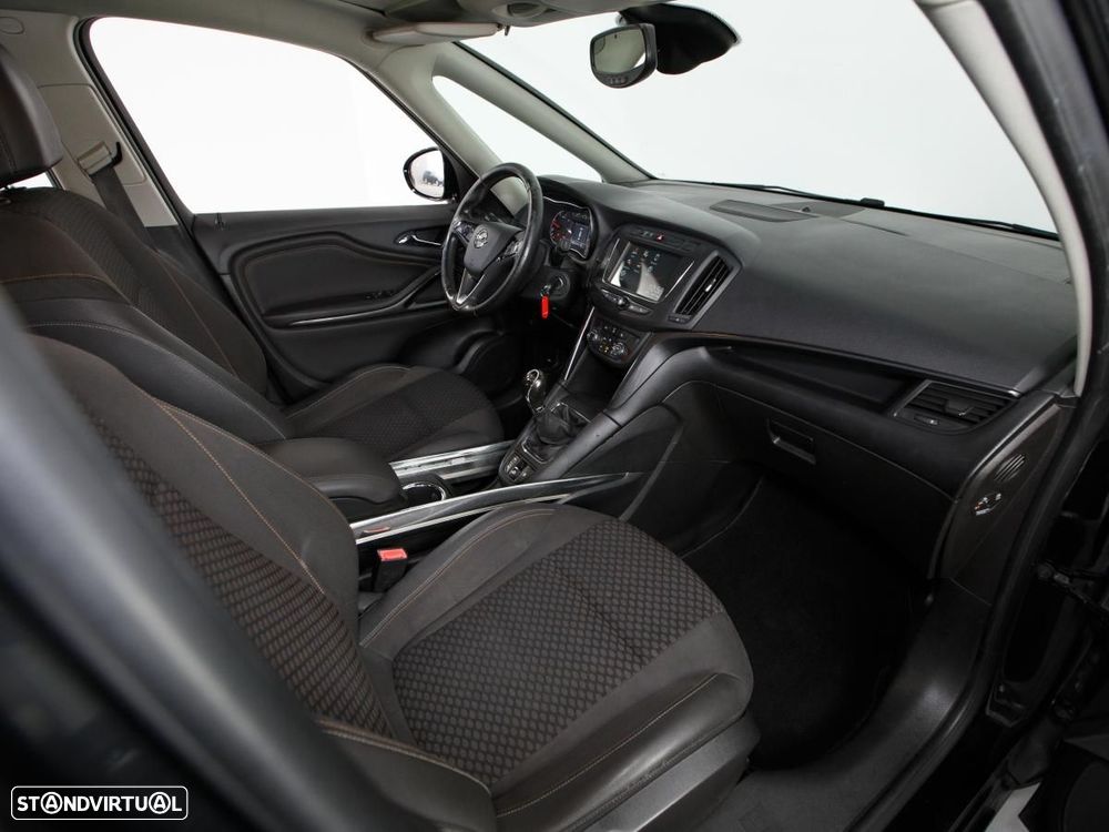 Opel Zafira - 9