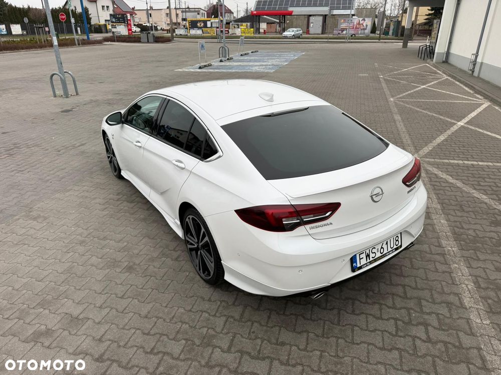 Opel Insignia 2.0 T 4x4 Innovation S&S - 13