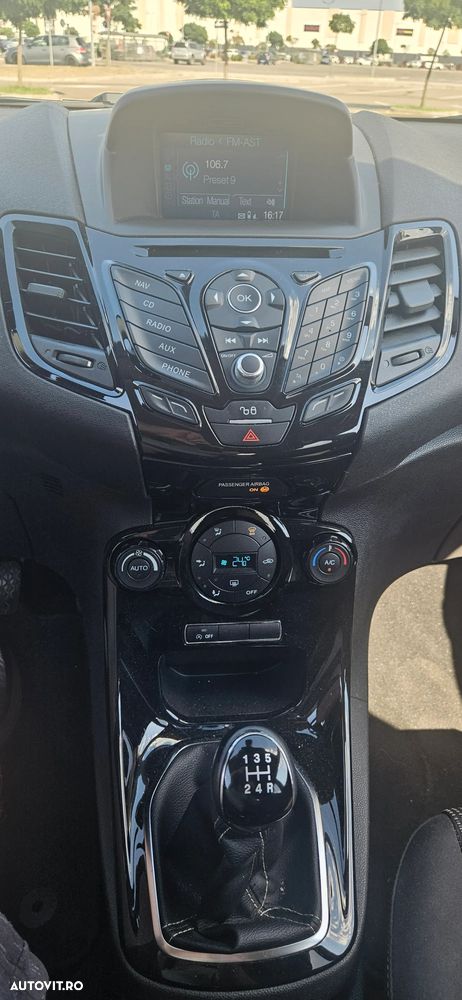 Ford Fiesta 1.5 TDCi Titanium - 8