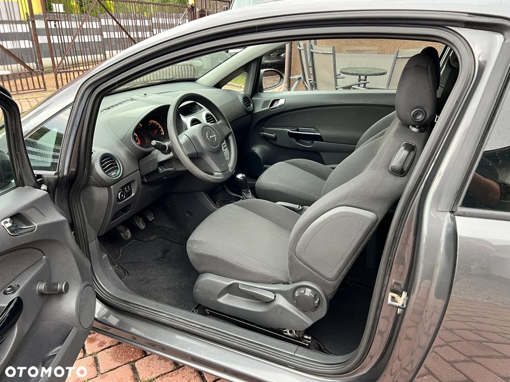 Opel Corsa 1.2 16V Essentia - 21