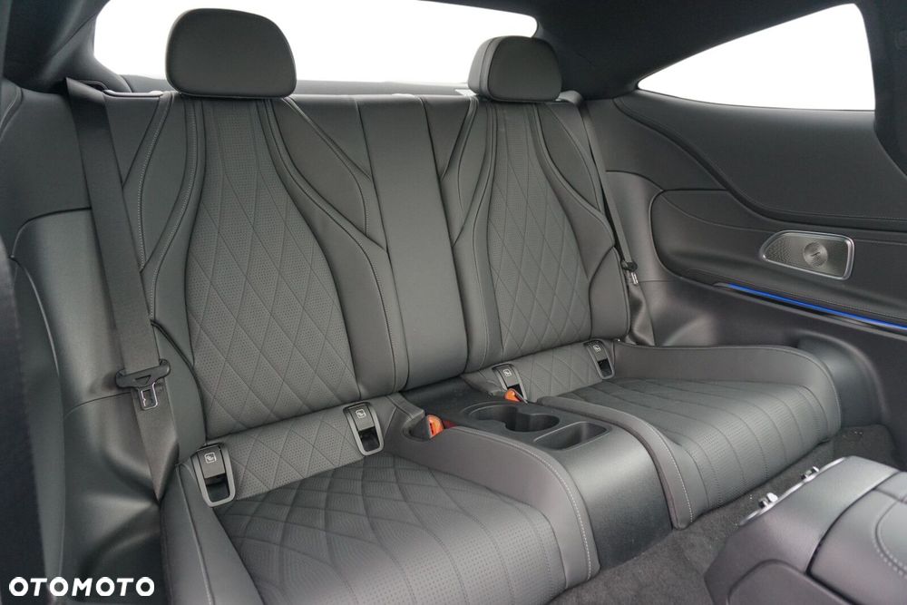 Mercedes-Benz CLE - 10