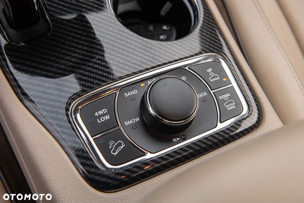 Jeep Grand Cherokee 3.0 CRD Overland Summit - 34