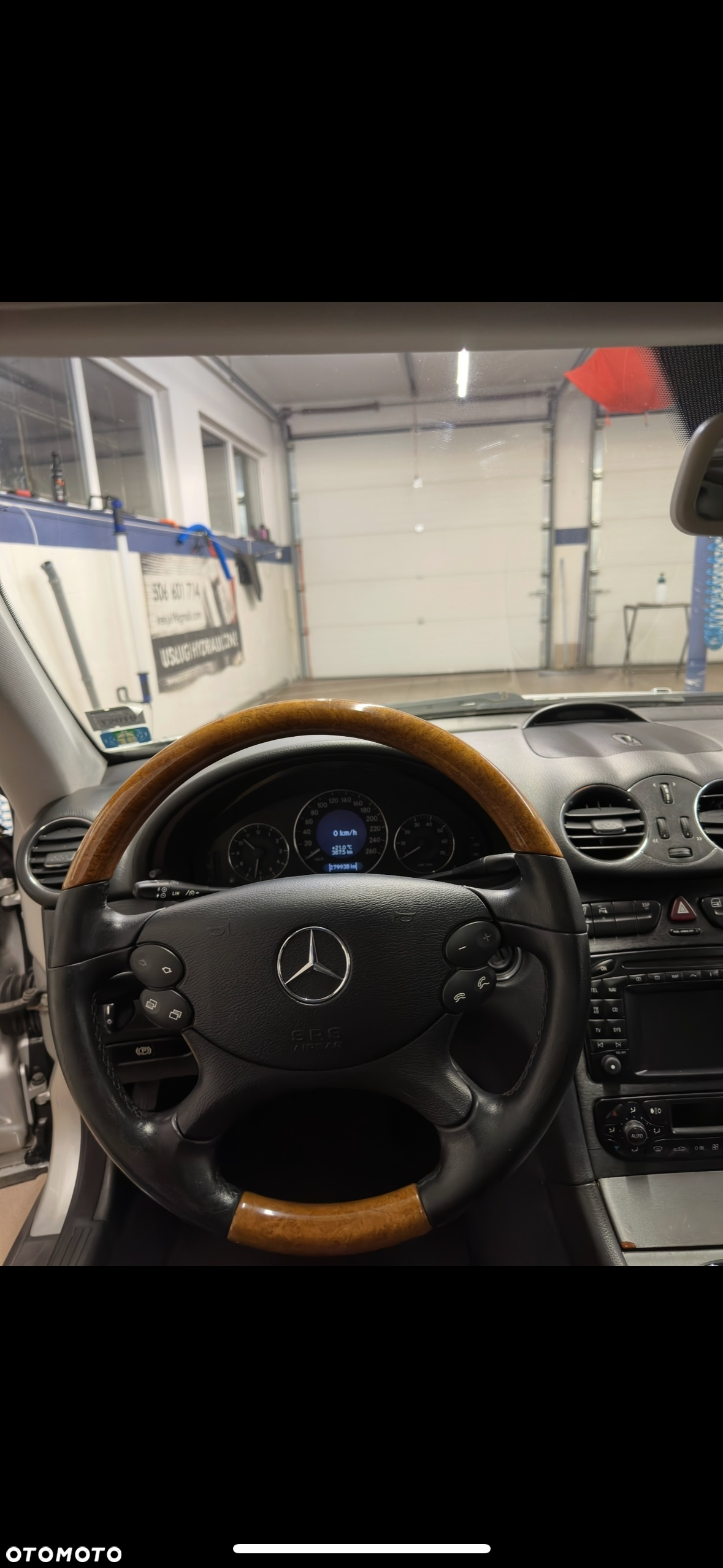 Mercedes-Benz CLK 320 - 12