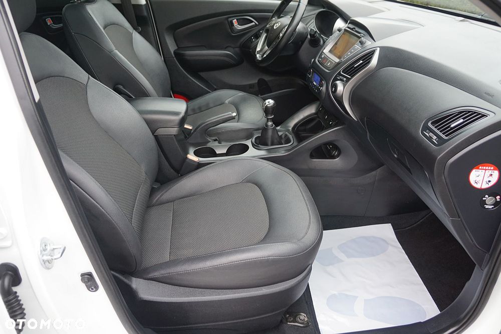 Hyundai ix35 1.7 CRDi Premium 2WD - 18