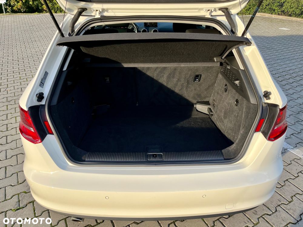 Audi A3 Sportback - 9