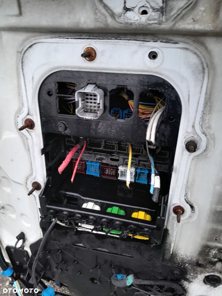 RENAULTPREMIUM DXI SKRZYNKA -PUSZKA BEZPIECZNIKOW    08R