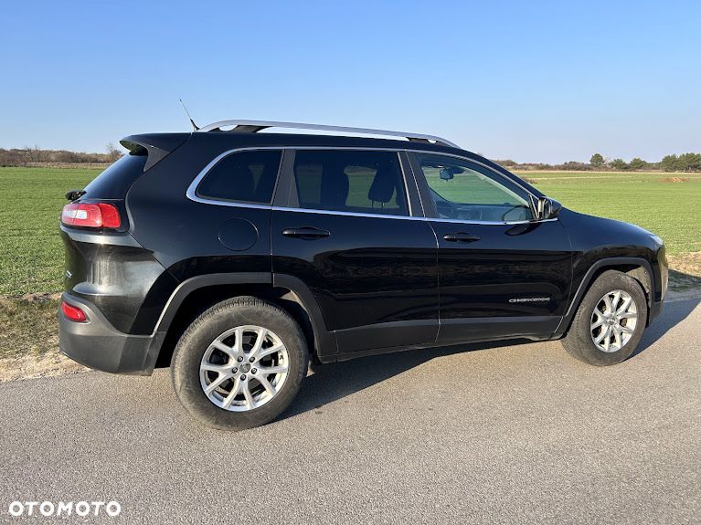 Jeep Cherokee - 4