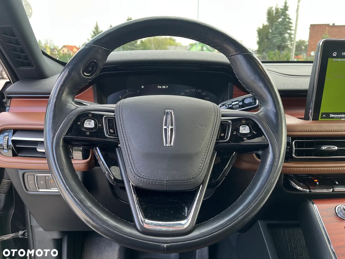 Lincoln Aviator - 9