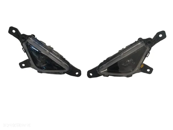CUPRA FORMENTOR LIFT 24- HALOGEN HALOGENY LAMPA LAMPY PRZECIWMGIELNA LED LEWA PRAWA NOWY