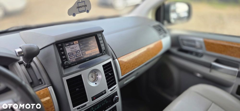 Chrysler Town & Country 4.0 Limited - 29