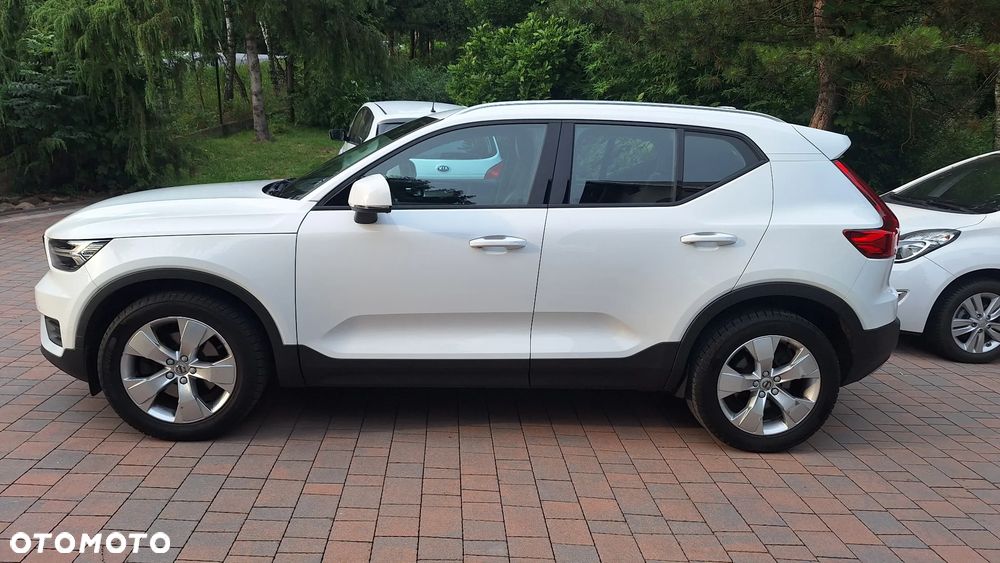 Volvo XC 40 D3 AWD Momentum - 4