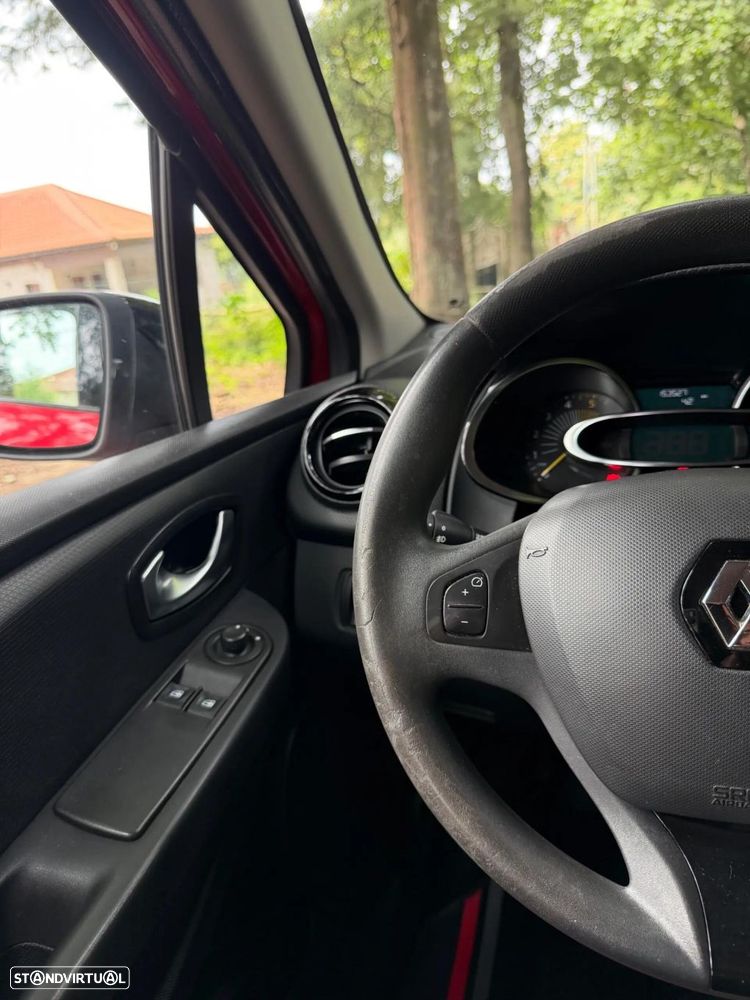 Renault Clio Sport Tourer - 14