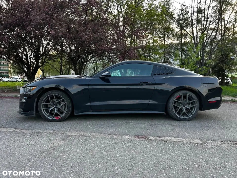 Ford Mustang - 5