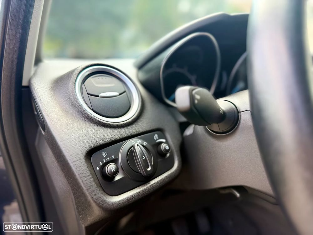 Ford Fiesta 1.0 T EcoBoost Titanium - 16