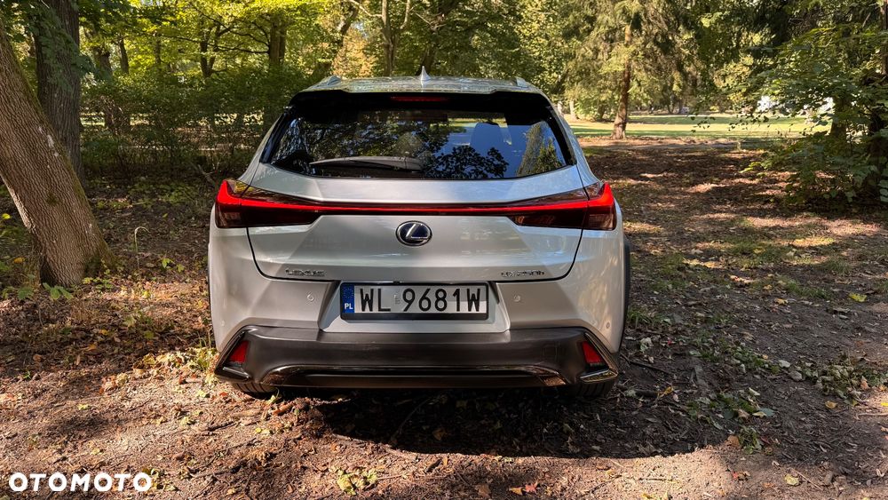 Lexus UX 250h F SPORT - 7