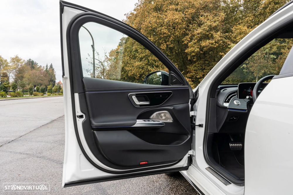 Mercedes-Benz E 300 e 4Matic 9G-TRONIC - 32
