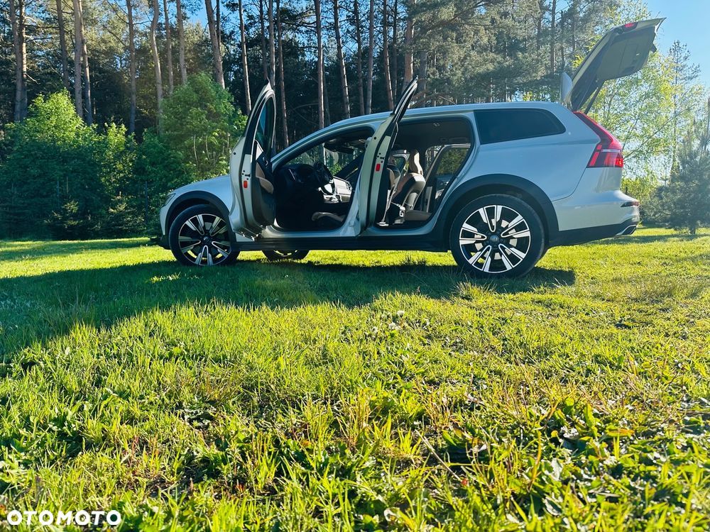 Volvo V60 Cross Country Pro D4 AWD - 6