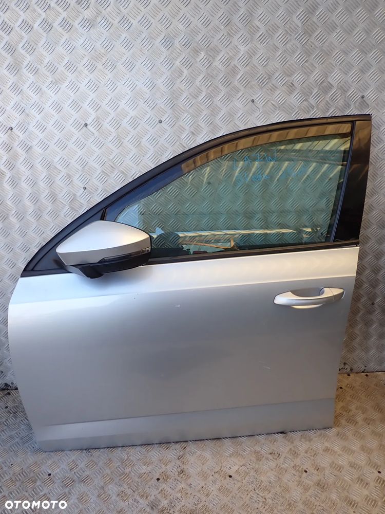 SKODA OCTAVIA III SEDAN KOD LAKIERU LA7W - ZDERZAK PRZÓD +MASKA +BŁOTNIK LEWY / PRAWY -  DRZWI LEWY /PRAWY PRZÓD /TYŁ - ZDERZAK TYŁ - 25