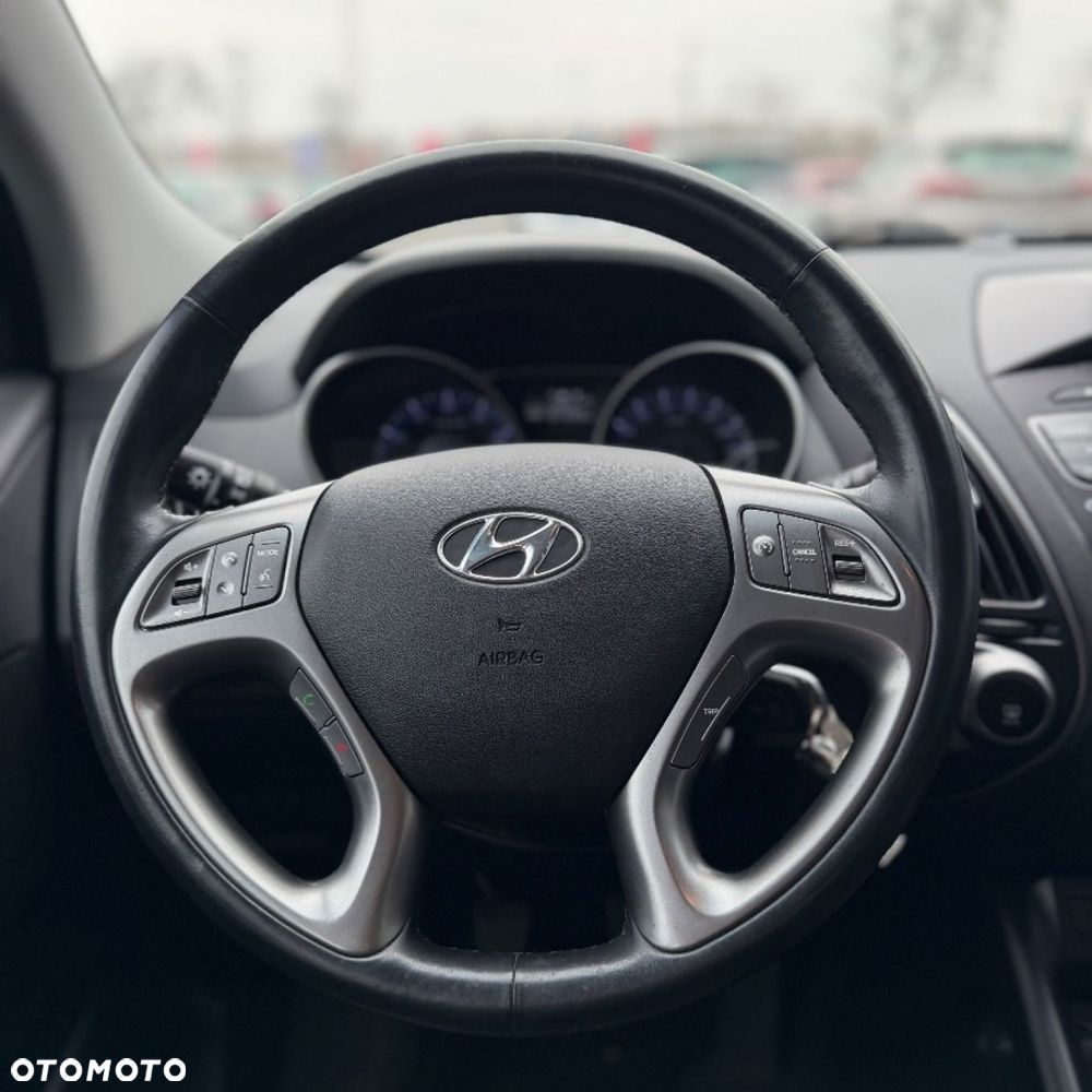 Hyundai ix35 - 23