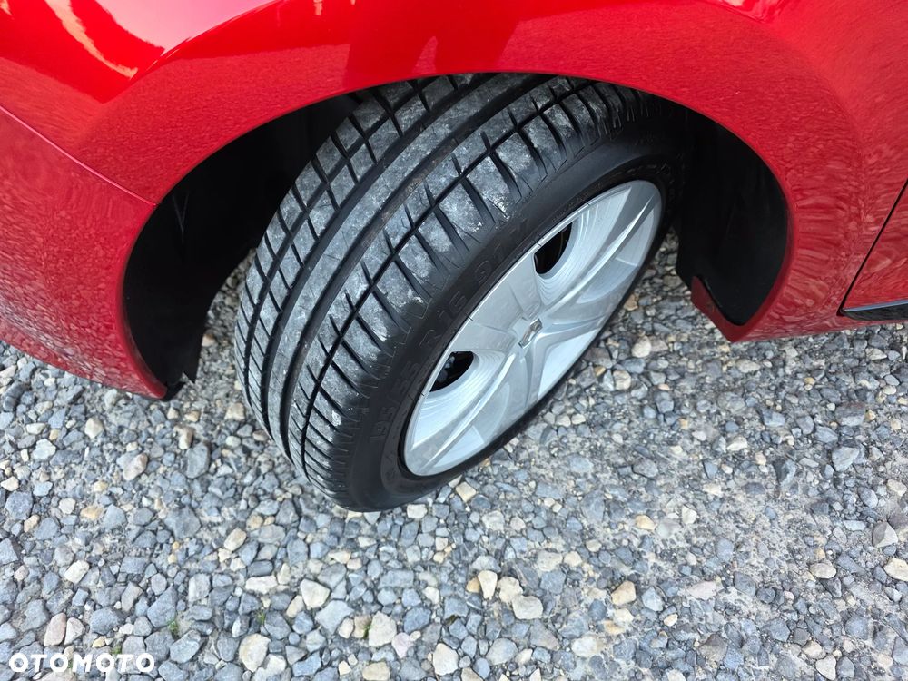 Renault Clio 1.2 16V 75 Life - 36