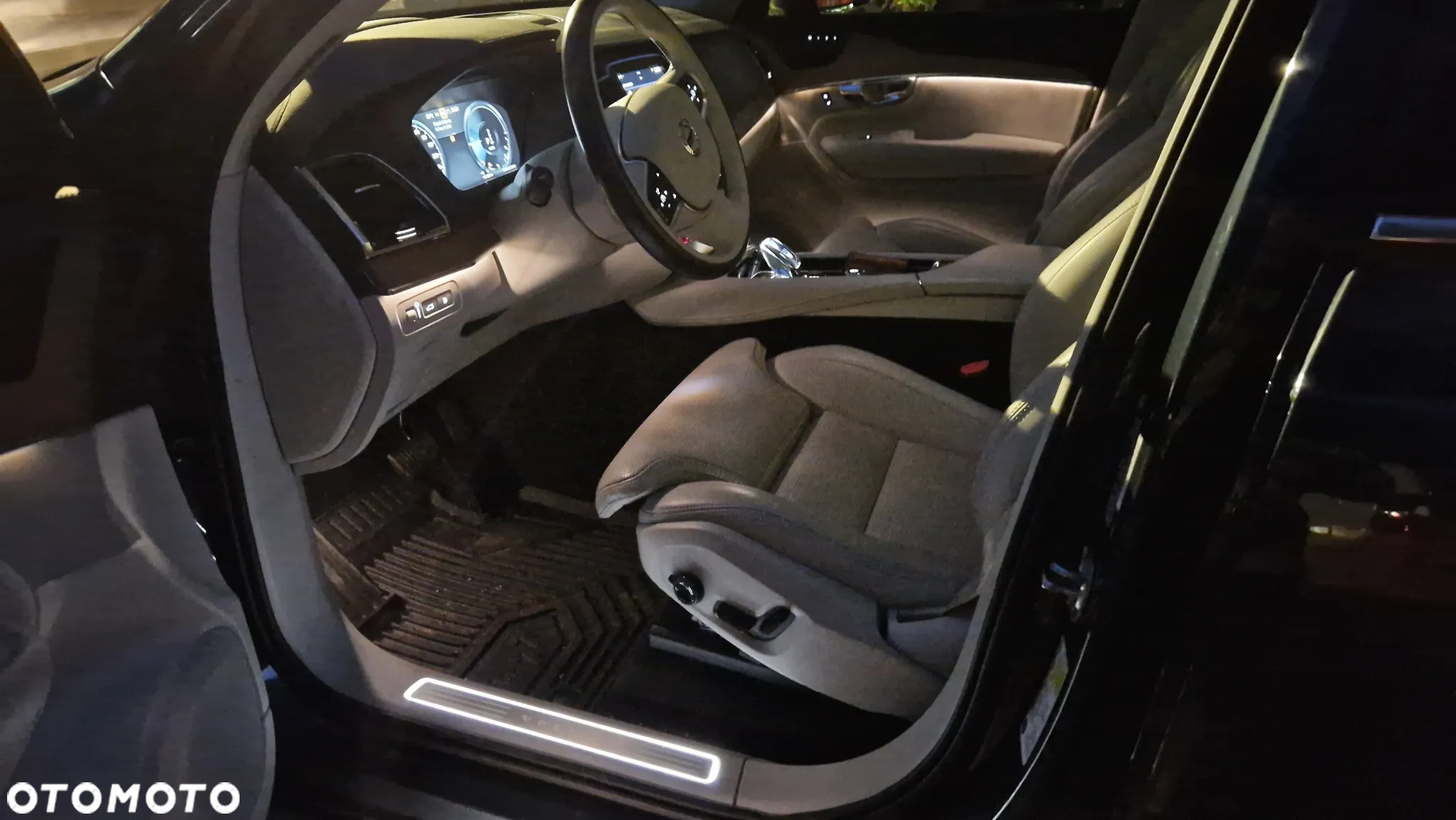Volvo XC 90 T8 AWD Plug-In Hybrid Inscription 6os - 40