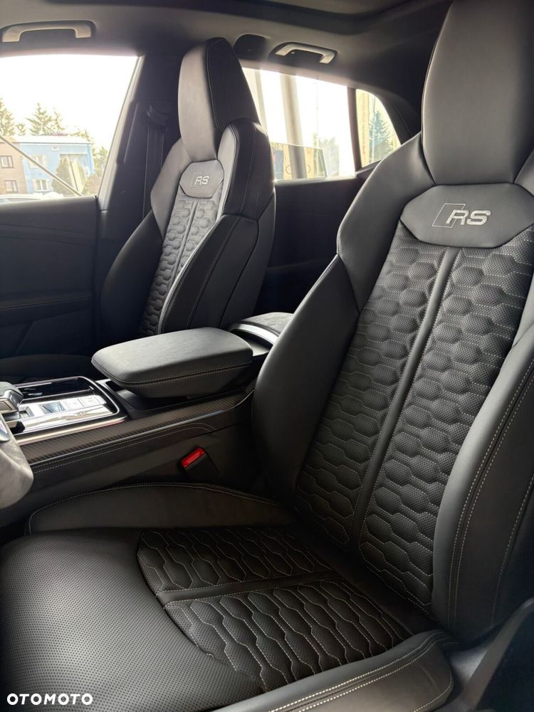 Audi RS Q8 - 16