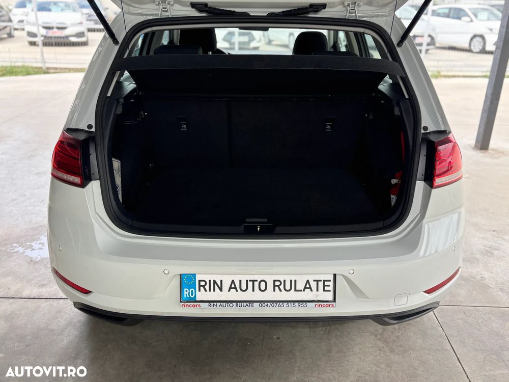 Volkswagen Golf 1.6 TDI Comfortline - 10