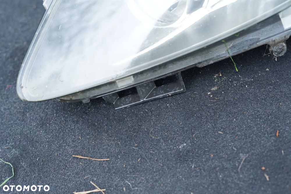 Lampa przód przednia lewa Opel Corsa D 13217455 Anglik - 3