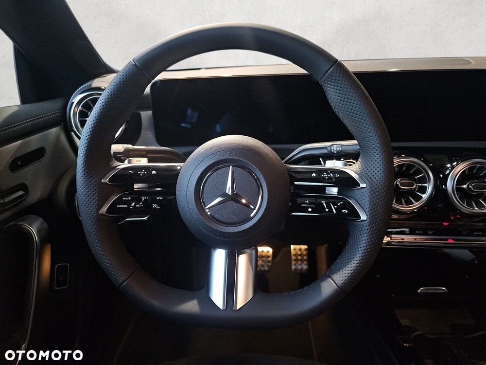 Mercedes-Benz CLA - 14