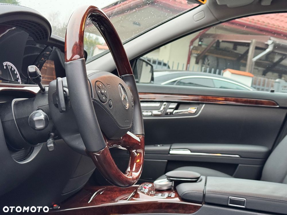 Mercedes-Benz Klasa S 400 HYBRID L - 36