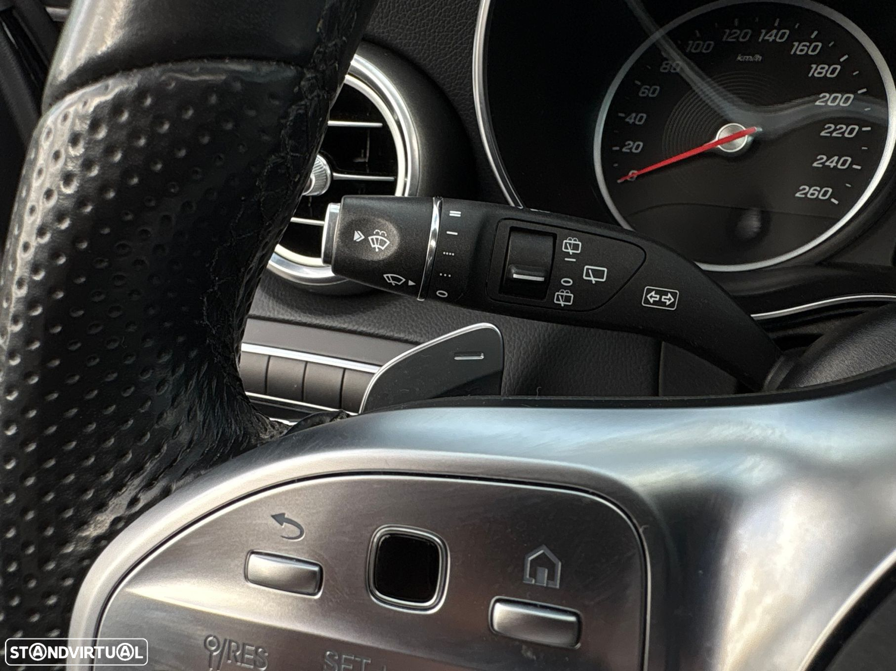 Mercedes-Benz C 300 de AMG Line - 19