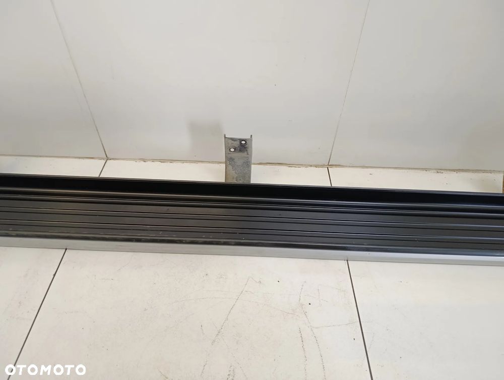 Stopień listwa progowa długa kabina Renault Alaskan Navara NP300 D23 4D - 4