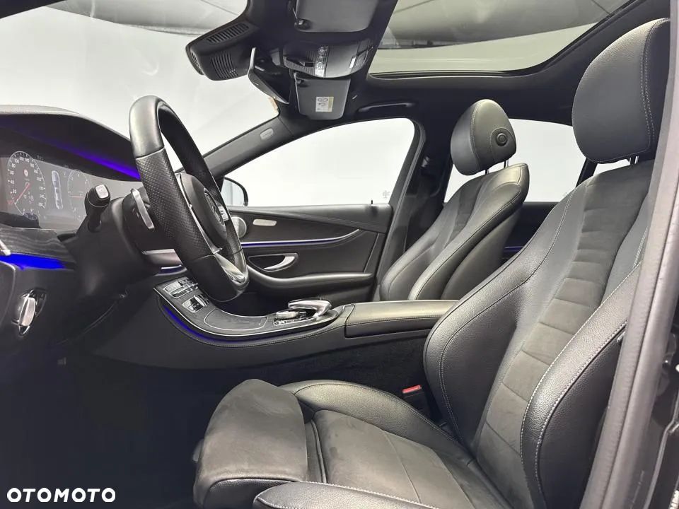 Mercedes-Benz Klasa E 220 d 4-Matic AMG - 12
