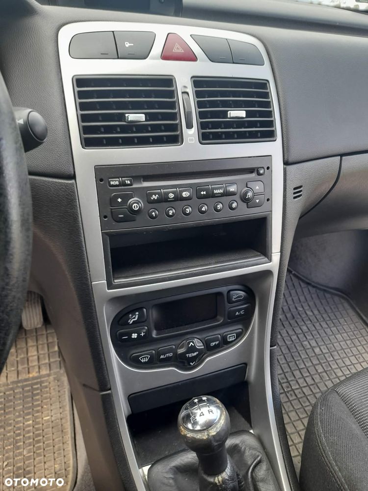 Peugeot 307 2.0 - 6