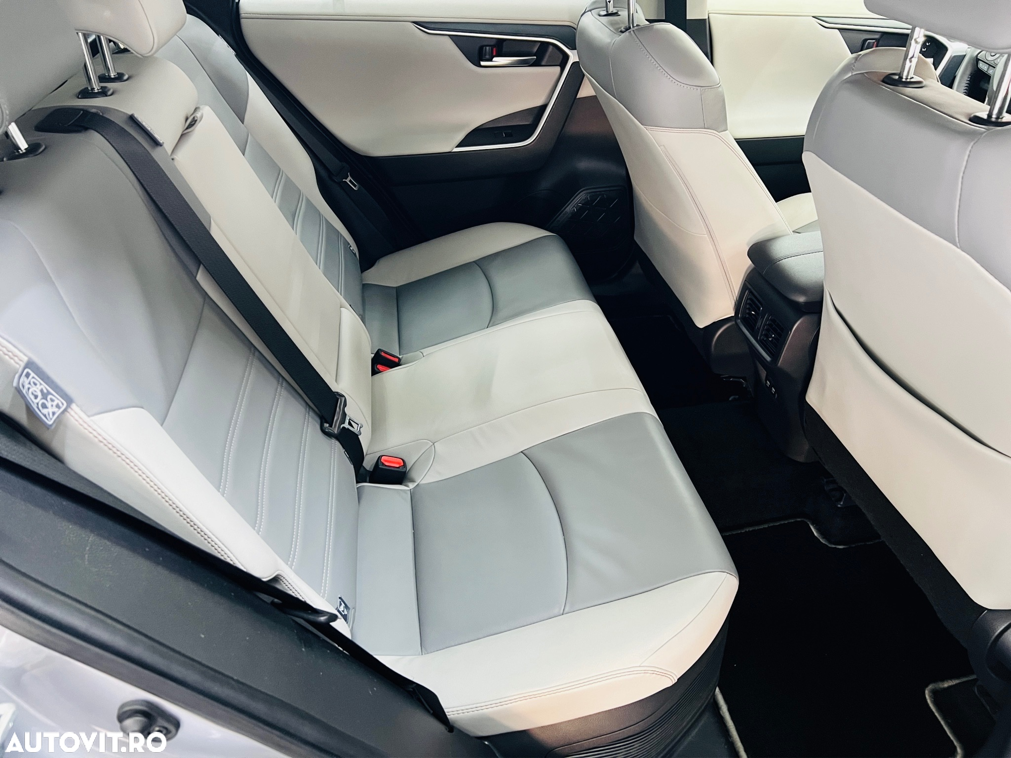 Toyota RAV4 2.5 4x4 Hybrid Lounge - 21
