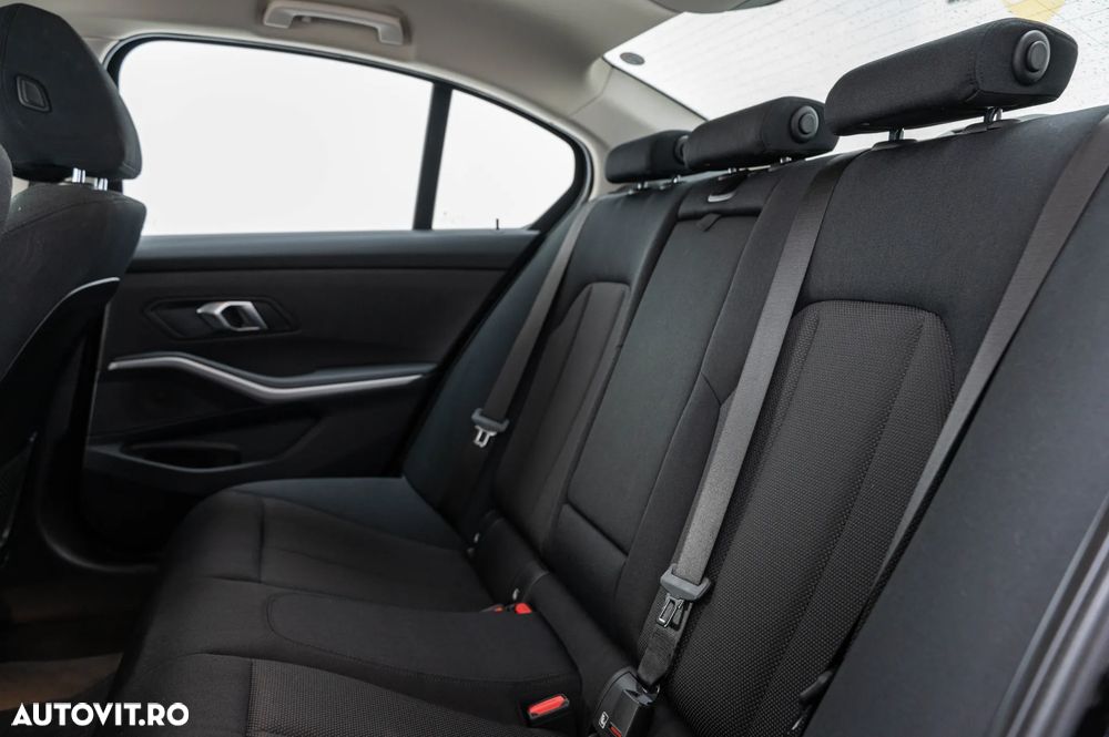 BMW Seria 3 318i Aut. Advantage - 7