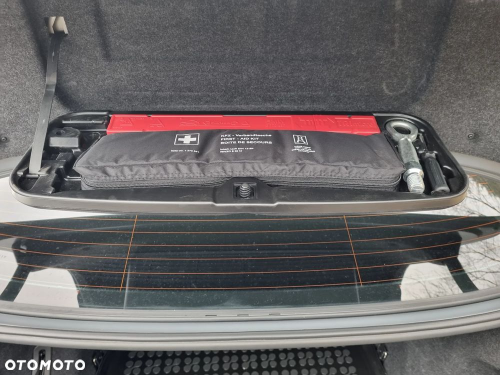 BMW Seria 5 520d - 36