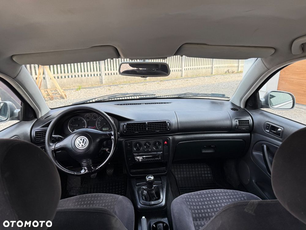 Volkswagen Passat 1.9 TDI - 8