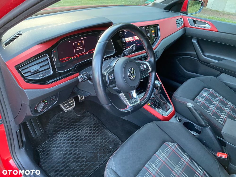 Volkswagen Polo 2.0 TSI GTI - 11