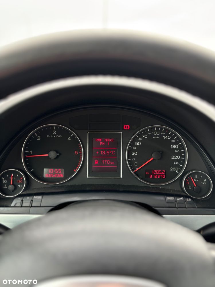 Audi A4 Avant 3.0 TDI quattro - 33