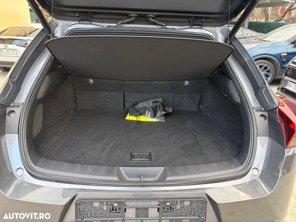 Lexus UX 250h (E-FOUR) F SPORT - 28