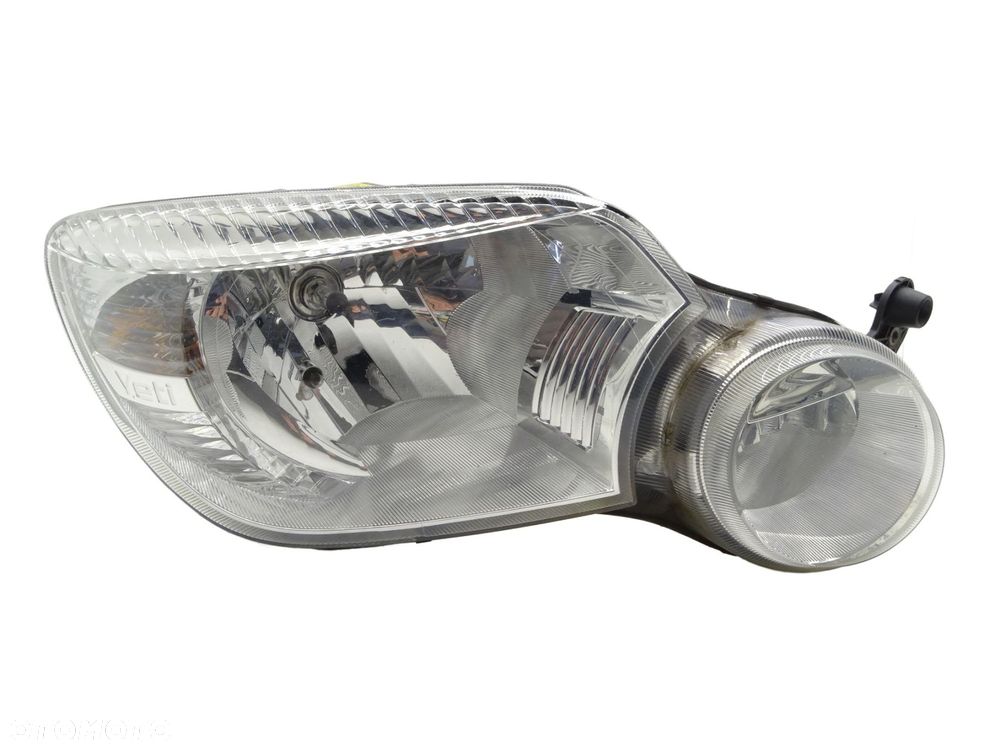 Reflektor lampa prawy przód prawa przednia uk 5l2941018a skoda yeti i 5l - 1